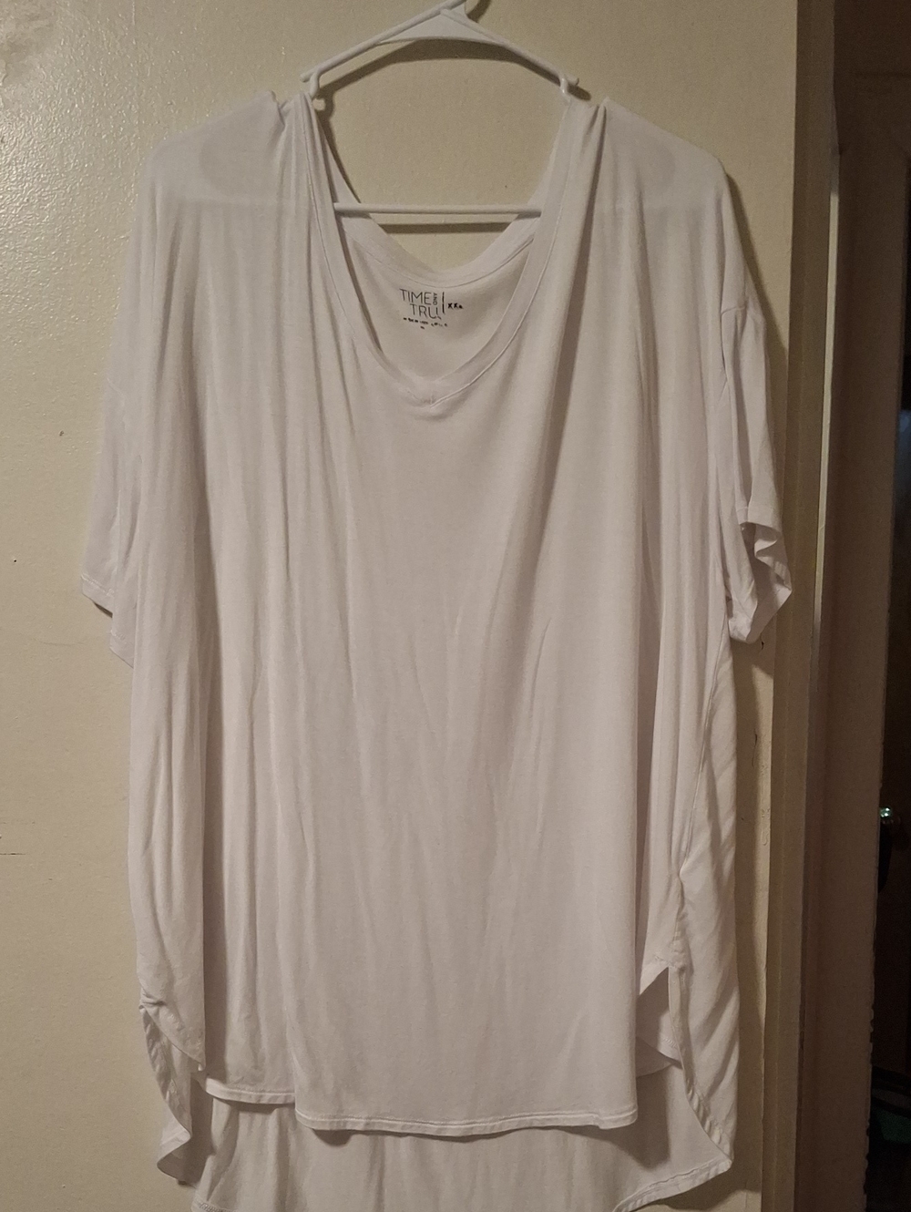 Time and Tru Women's White Short Sleeve Draped Tunic